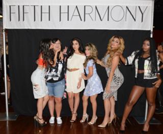 Ally Brooke feet photo thumbnail