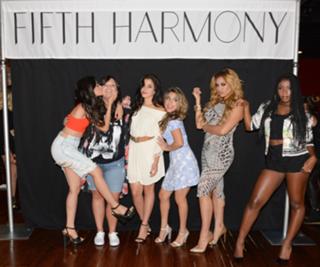 Ally Brooke feet photo thumbnail