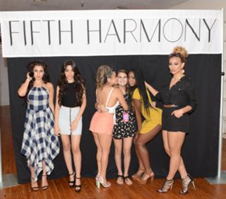 Ally Brooke feet photo thumbnail