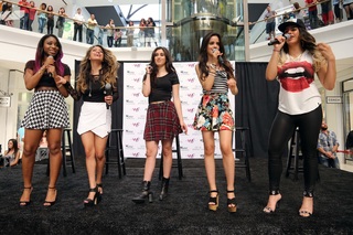 Ally Brooke feet photo thumbnail