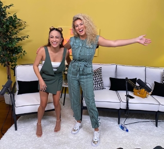 Ally Brooke feet photo thumbnail