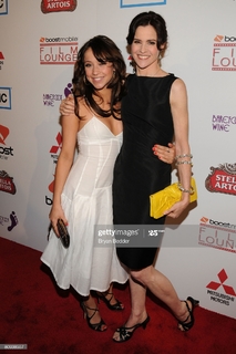 Ally Sheedy feet photo thumbnail