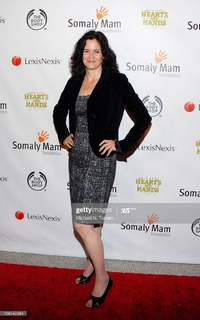 Ally Sheedy feet photo thumbnail