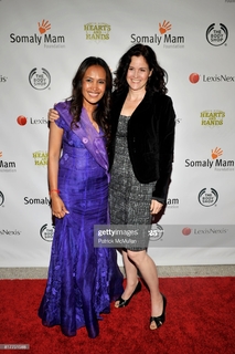 Ally Sheedy feet photo thumbnail