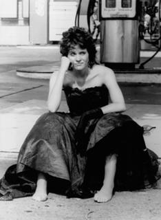 Ally Sheedy feet photo thumbnail