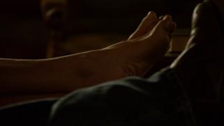 Ally Walker feet photo thumbnail