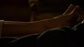 Ally Walker feet photo thumbnail