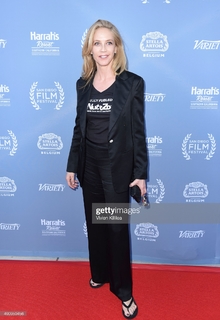 Ally Walker feet photo thumbnail