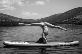 Almudena Cid feet photo 17