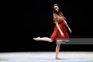 Almudena Cid feet photo 12