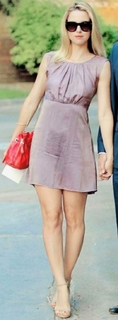 Alona Tal feet photo thumbnail