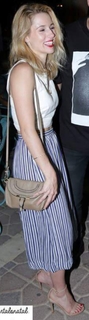 Alona Tal feet photo thumbnail