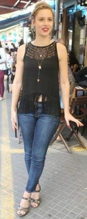 Alona Tal feet photo thumbnail