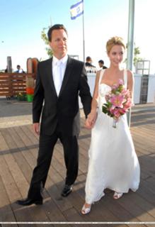 Alona Tal feet photo thumbnail