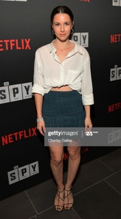 Alona Tal feet photo thumbnail
