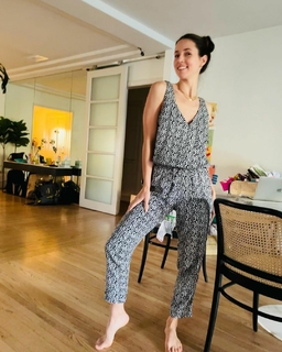 Alona Tal feet photo thumbnail