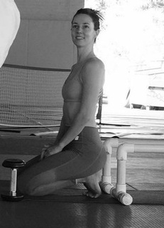 Alona Tal feet photo thumbnail