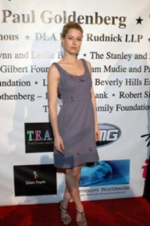 Alona Tal feet photo thumbnail