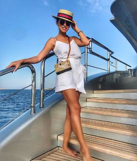 Alsou feet photo 9