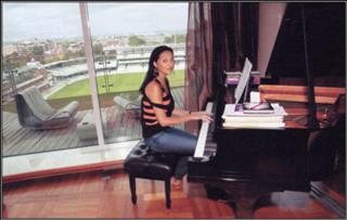 Alsou feet photo 7