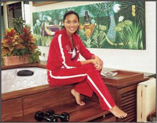 Alsou feet photo 3