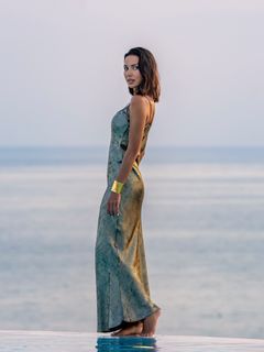 Alsou feet photo 1