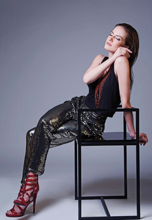 Altair Jarabo feet photo thumbnail