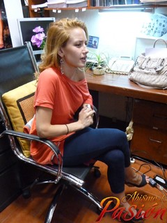 Altair Jarabo feet photo thumbnail