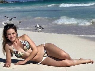 Altair Jarabo feet photo thumbnail