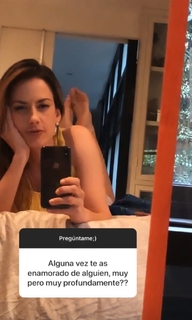 Altair Jarabo feet photo thumbnail