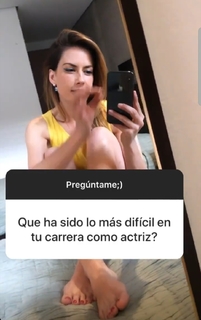 Altair Jarabo feet photo thumbnail