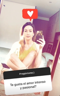 Altair Jarabo feet photo thumbnail