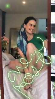 Altair Jarabo feet photo thumbnail