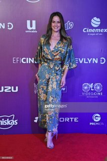 Altair Jarabo feet photo thumbnail