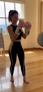 Altair Jarabo feet photo thumbnail