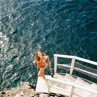 Aly Michalka feet photo thumbnail