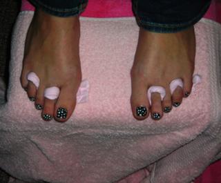 Aly Michalka feet photo thumbnail