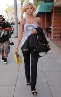 Aly Michalka feet photo thumbnail