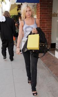 Aly Michalka feet photo thumbnail