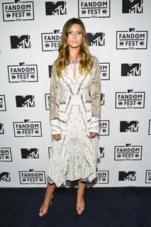 Aly Michalka feet photo thumbnail