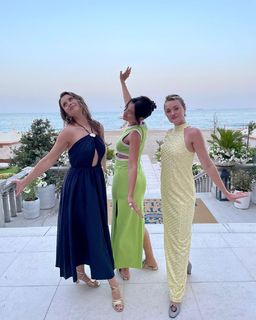 Aly Michalka feet photo thumbnail