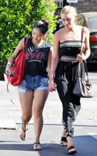 Aly Michalka feet photo thumbnail