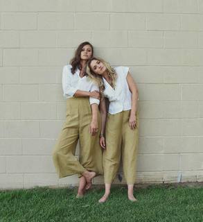 Aly Michalka feet photo thumbnail