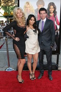 Aly Michalka feet photo thumbnail