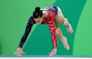 Aly Raisman feet photo thumbnail