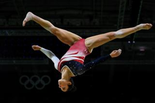 Aly Raisman feet photo thumbnail