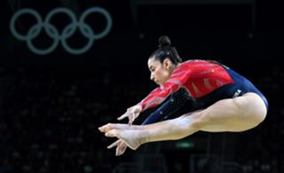 Aly Raisman feet photo thumbnail