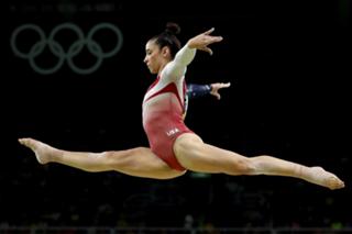 Aly Raisman feet photo thumbnail