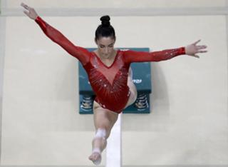 Aly Raisman feet photo thumbnail