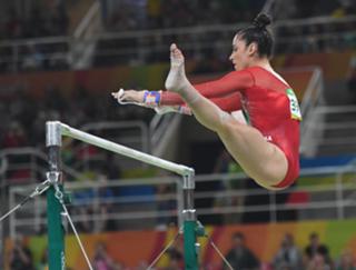 Aly Raisman feet photo thumbnail